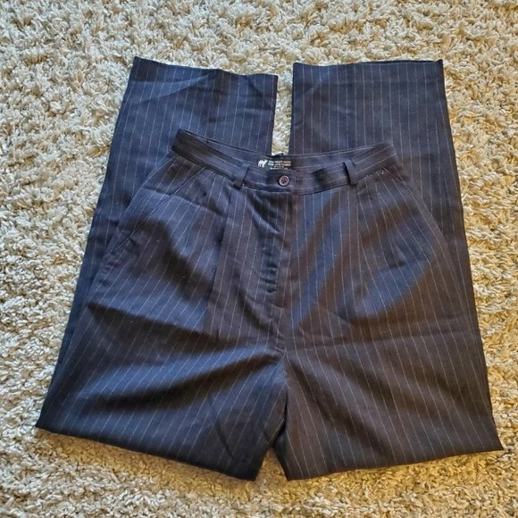 VINTAGE | 90s Pinstripe 100% Wool Wide Leg Dress Pants (Vintage Size 8) - Picture 2 of 7